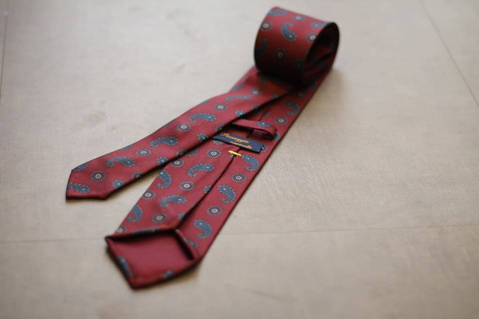 What is a 3-fold tie? (and why it’s the most versatile luxury construction)