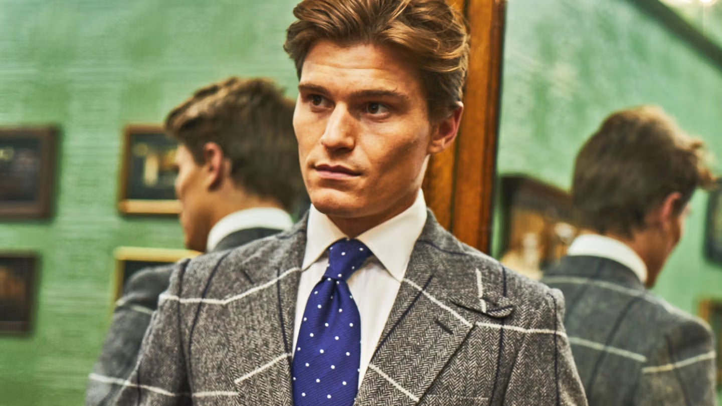 How to match a tie with a suit: The Italian approach
