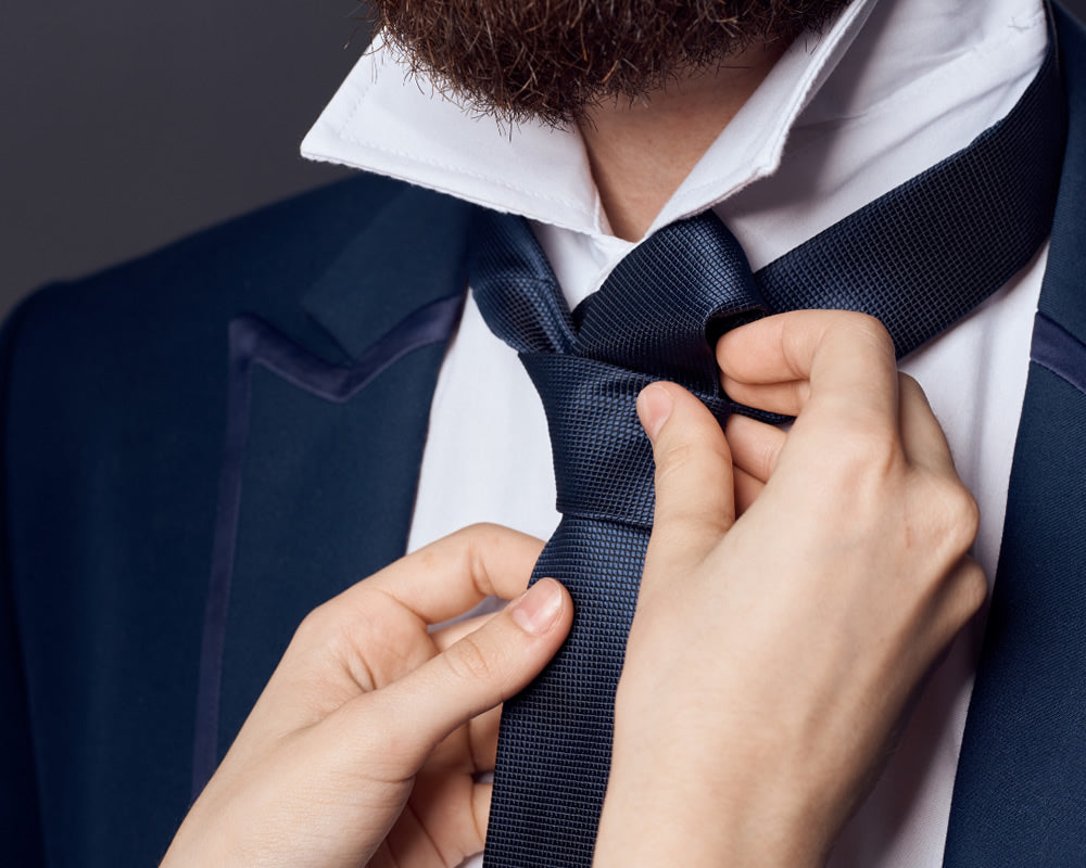 Come fare il nodo alla cravatta – la guida completa