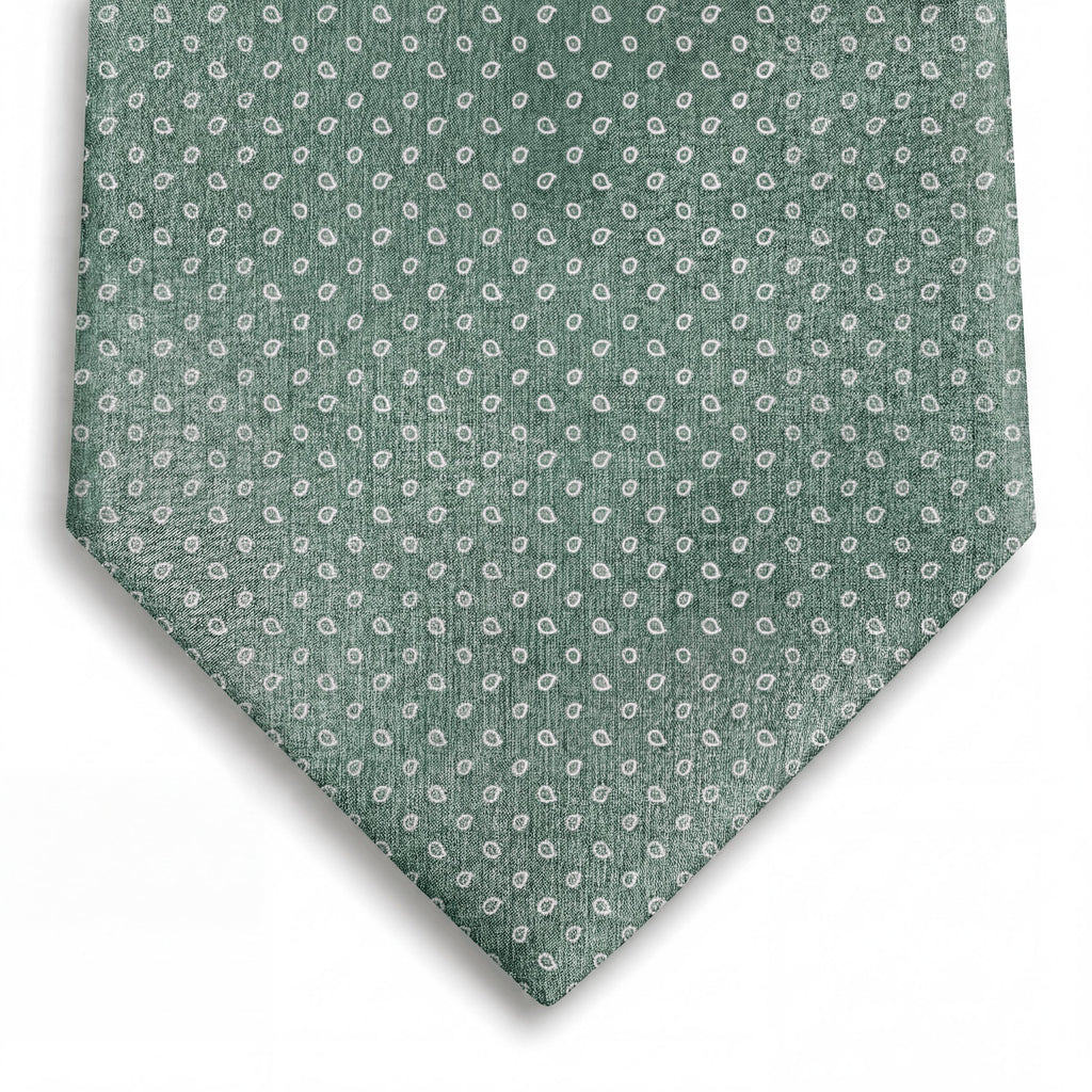 cravatta verde scuro sartoriale in seta jacquard con paisley, fatta a mano a Como da Lorenzi Como