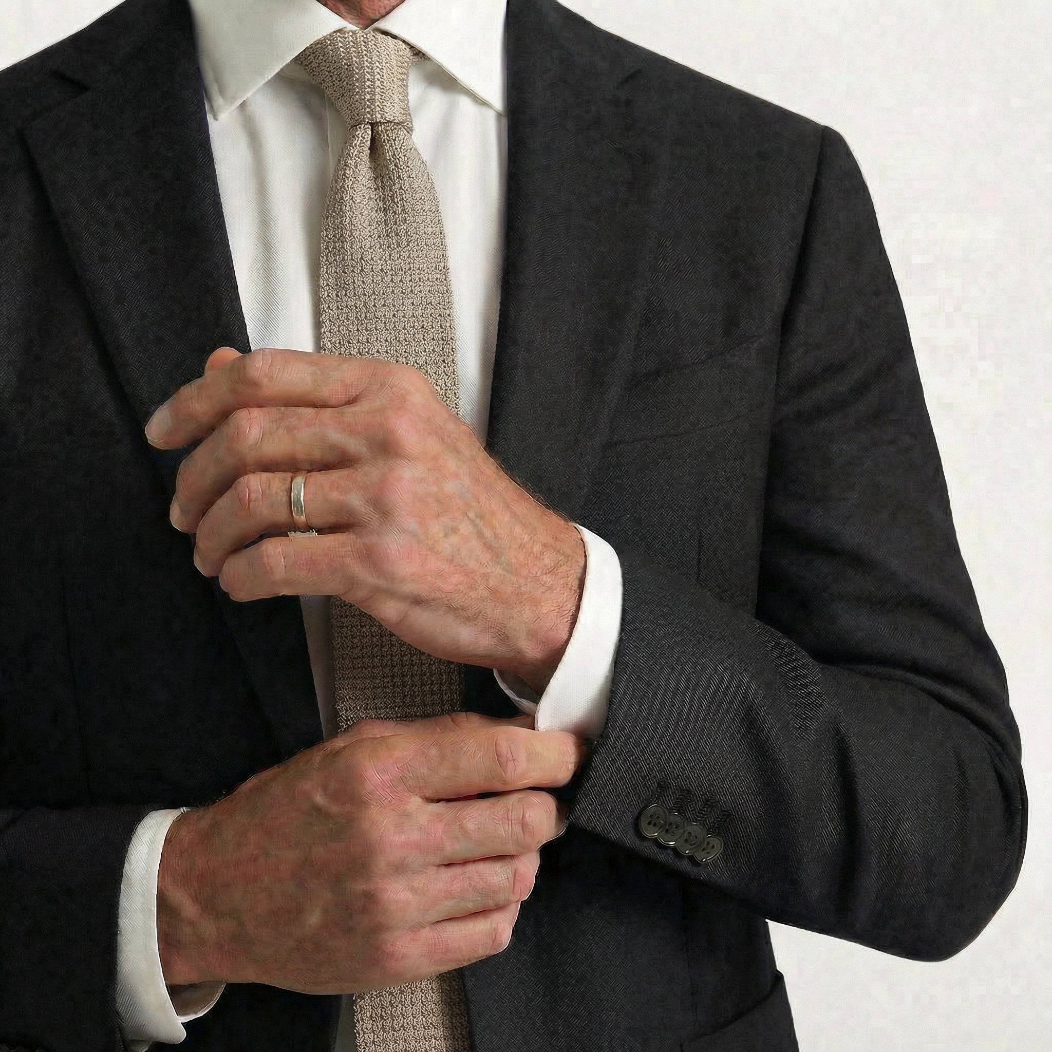 STONE HANDMADE 3-FOLD GRENADINE SILK TIE