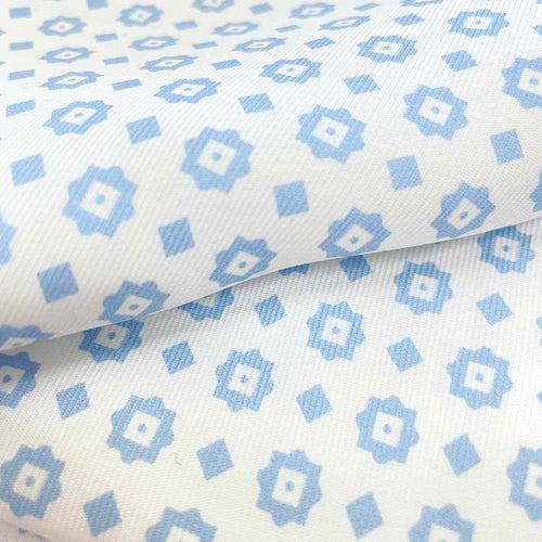 WHITE & BLUE SILK SATIN ASCOT TIE - Medallion - detail view 2